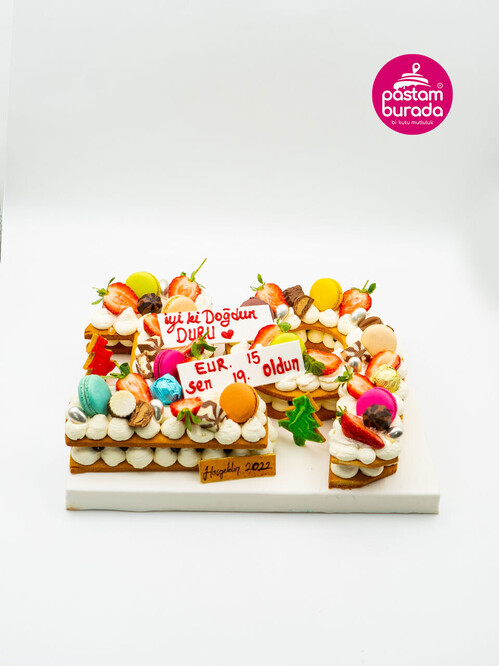 19 Rakamı Meyveli Konsept Pasta