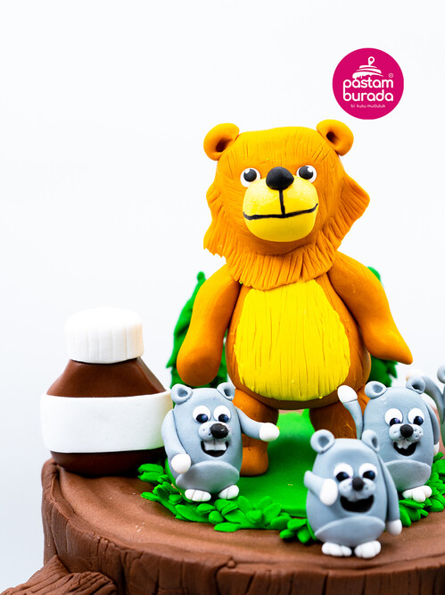 Ağaç Görünümlü Ayıcıklı Konsept Pasta