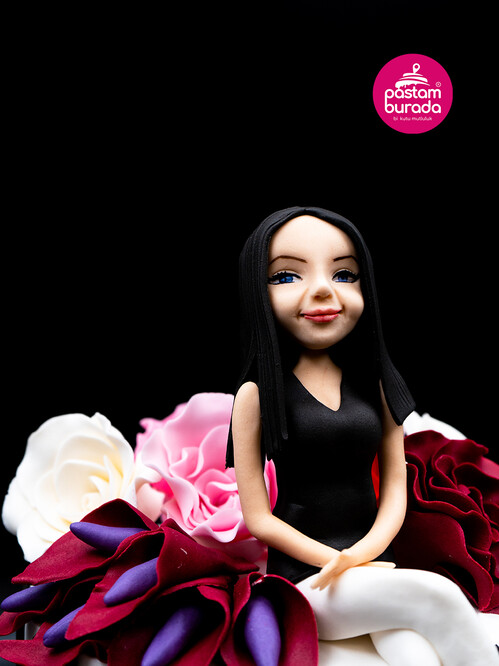 Anne ve Çiçekler Model Konsept Pasta