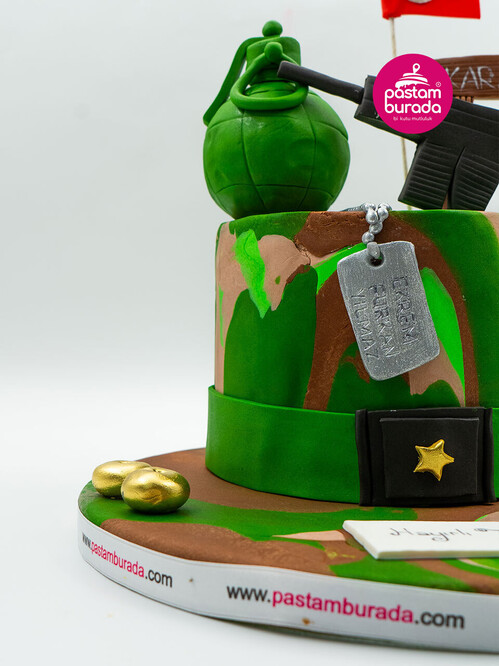 Asker Temalı Konsept Pasta