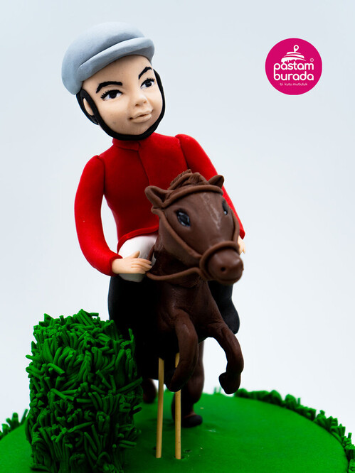 At Binen Çocuk Temalı Pasta