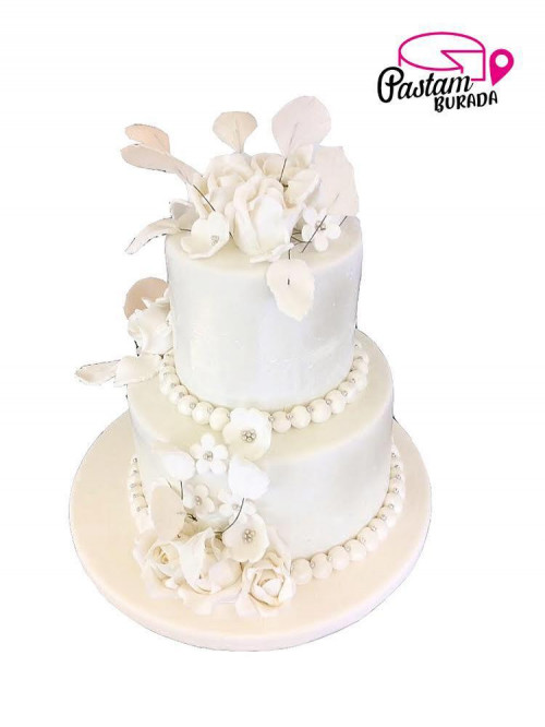 Beyaz Çiçek Nişan Pasta