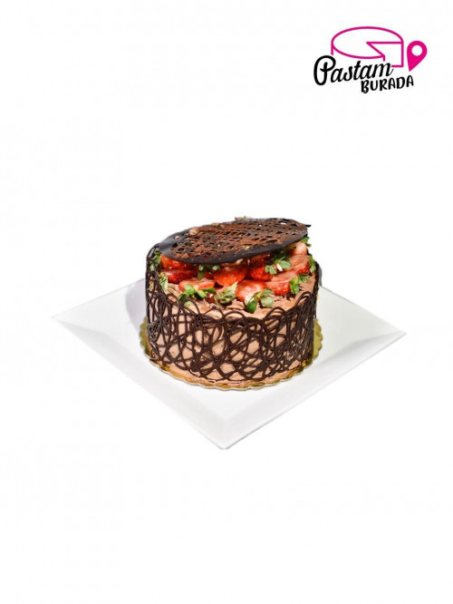 Çilek Çikolatalı Pasta
