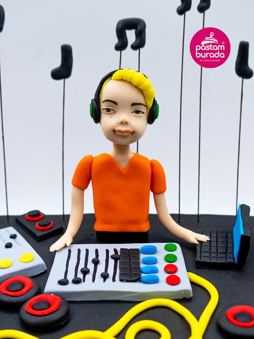 Dj Figür ve Setup Konsept Pasta
