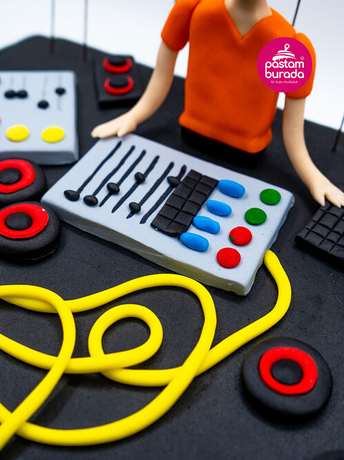 Dj Figür ve Setup Konsept Pasta