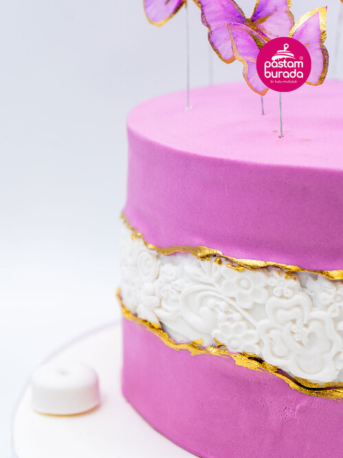 Kelebek Temalı Pasta