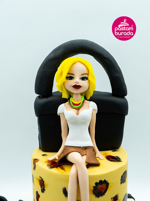 Kişisel Kadın Figür Pasta