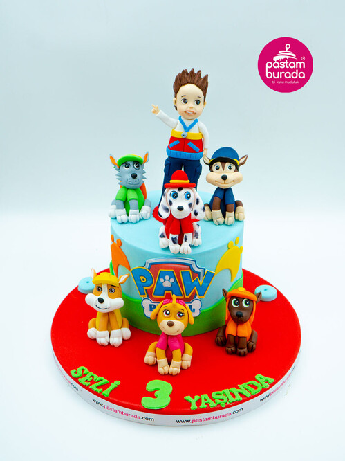 Köpekler ve Erkek Figür Pasta