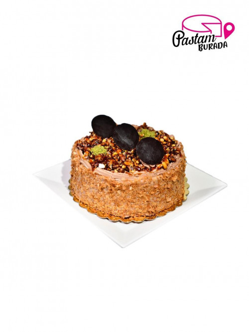 Krokantlı Fıstıklı Pasta