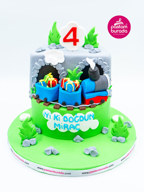 Tren Figürlü Çocuk Pasta