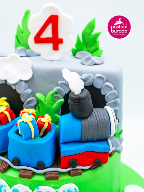 Tren Figürlü Çocuk Pasta