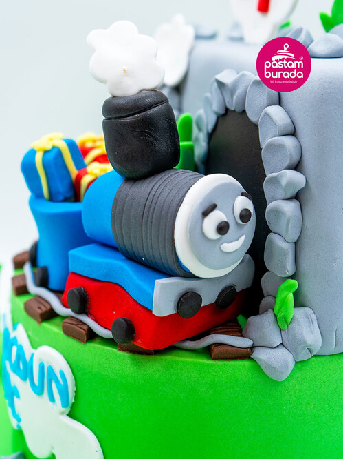 Tren Figürlü Çocuk Pasta