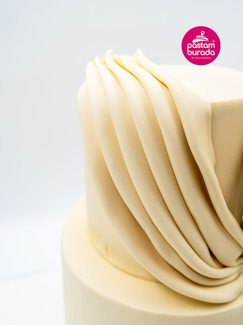 Sade ve Şık Söz Pastası