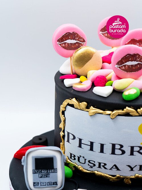 Sevgiliye Hediye Temalı Pasta