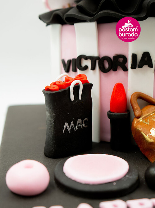 Victoria Secret Model Pasta