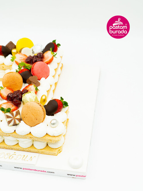 1 Rakamı Meyveli Konsept Pasta