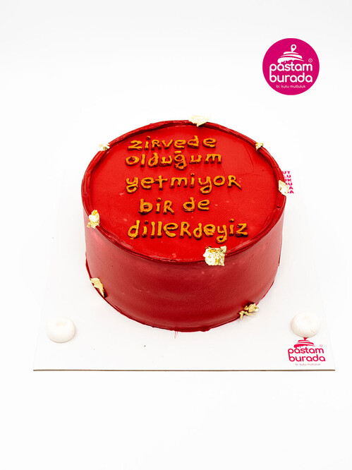 Altın Yapraklı Kırmızı Sıvama Pasta