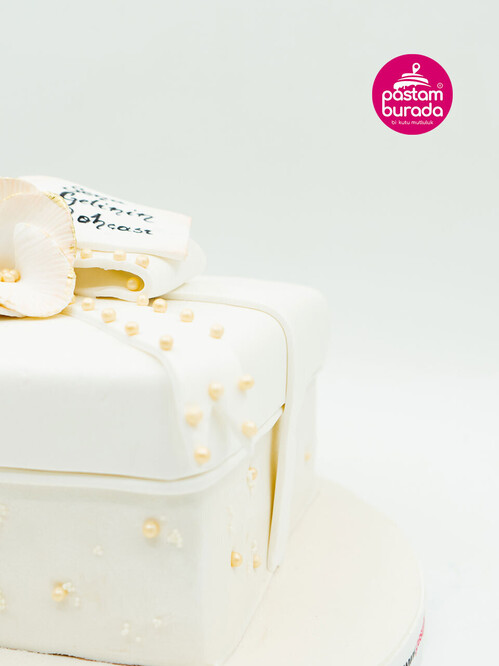 Bohça Şeklinde Model Pasta