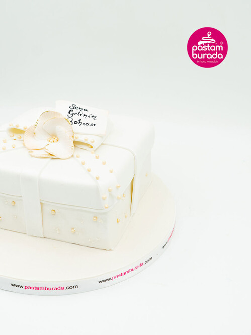 Bohça Şeklinde Model Pasta