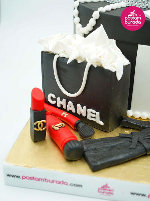 Chanel Marka Temalı Tasarım Pasta