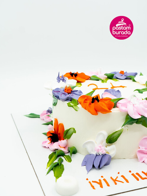 Çiçek Desenli Sıvama Pasta