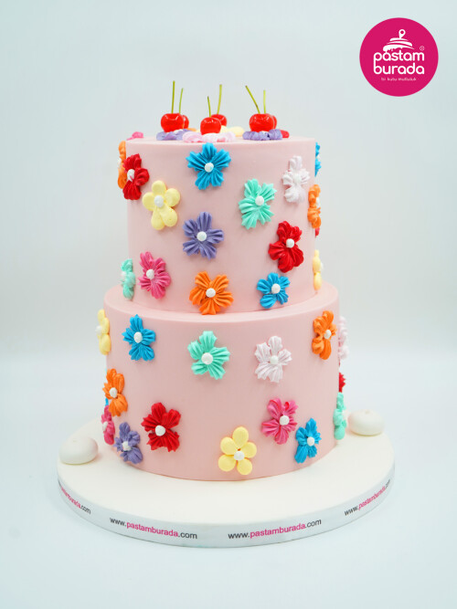 Çiçek Süslemeli Butik Pasta