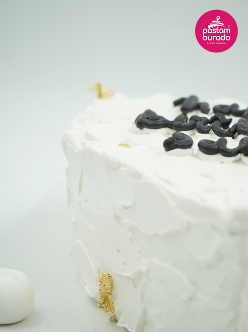 Gold Yaprak Süslemeli Naked Pasta