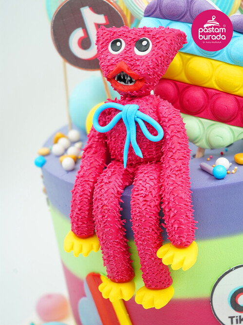 Hugi Vugi ve Tiktok Konsept Pasta