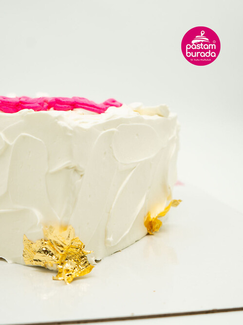 Kalp Model Naked Sıvama Pasta