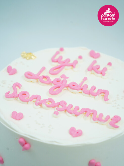 Kalp Süslemeli Naked Pasta