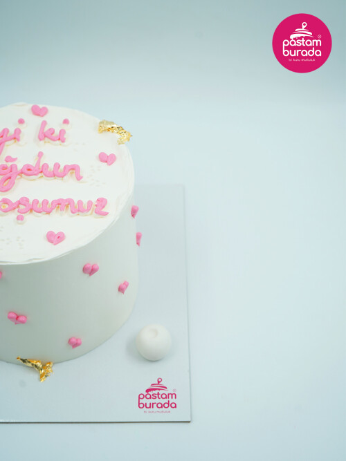 Kalp Süslemeli Naked Pasta