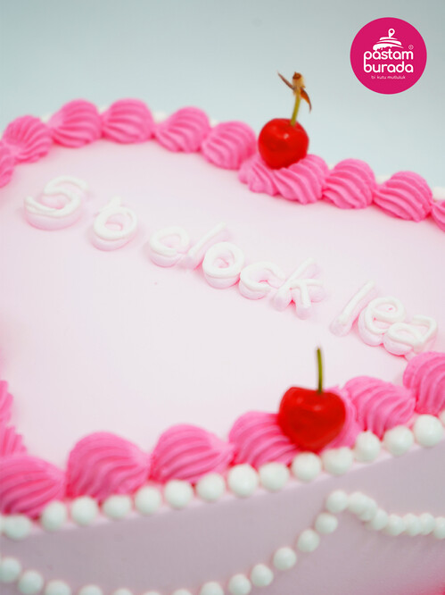 Vişne Süslemeli Naked Pasta