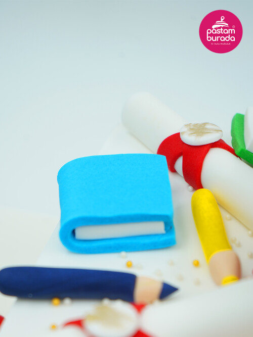 Mezuniyet Temalı Konsept Pasta