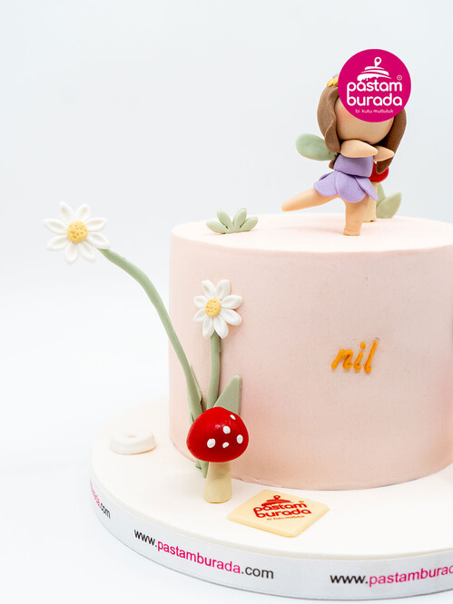 Papatya Detaylı Figür Pasta