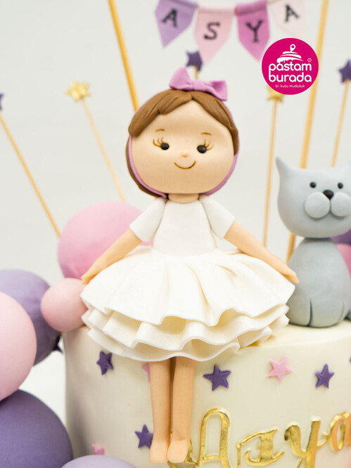 Pembe Toplar Kız Figür Pasta