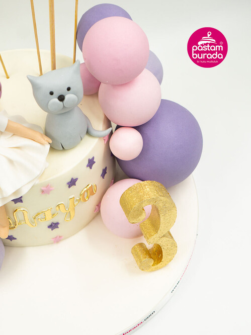 Pembe Toplar Kız Figür Pasta