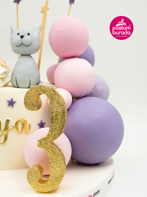 Pembe Toplar Kız Figür Pasta