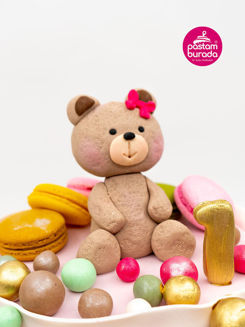 Renkli Toplar ve Ayı Butik Pasta