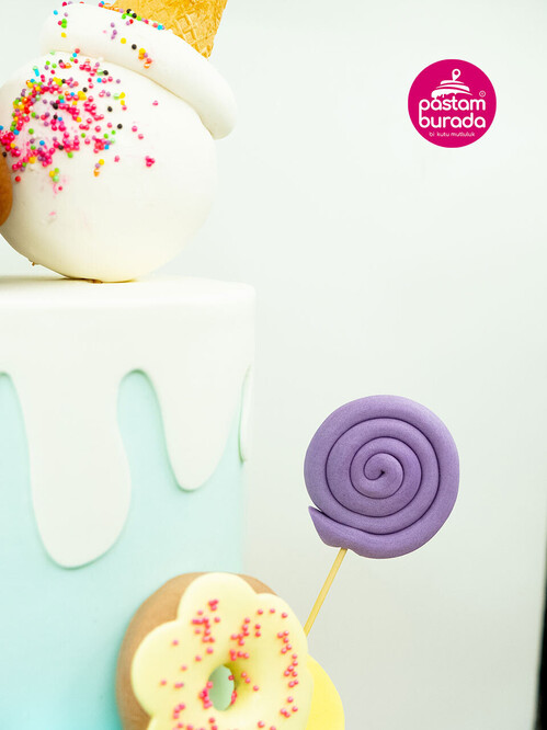 Şekerleme Süslemeli Tasarım Pasta