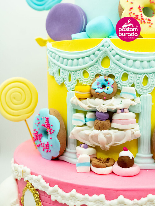 Şekerleme Süslemeli Tasarım Pasta