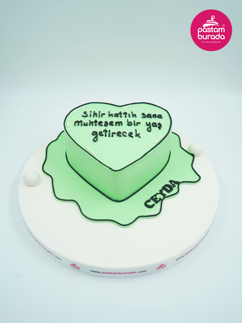 Yazı Detaylı Yeşil Pasta