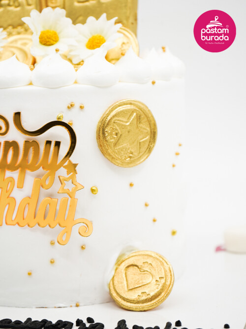 Altın Detay Tasarım Pasta