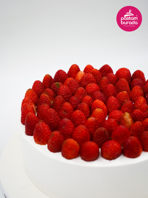 Çilek Detay Naked Pasta