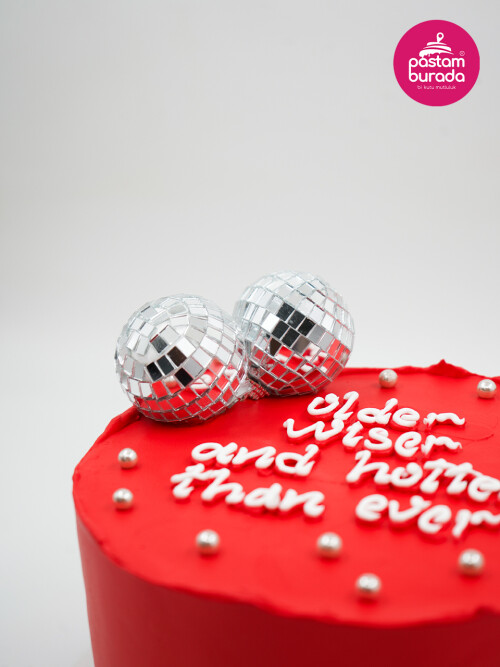 Disko Topu Detay Kırmızı Naked Cake