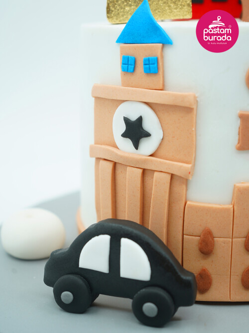 Erkek Çocuk Figür Tasarım Pasta