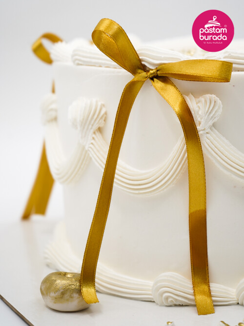 Gold Kurdele Detay Naked Cake