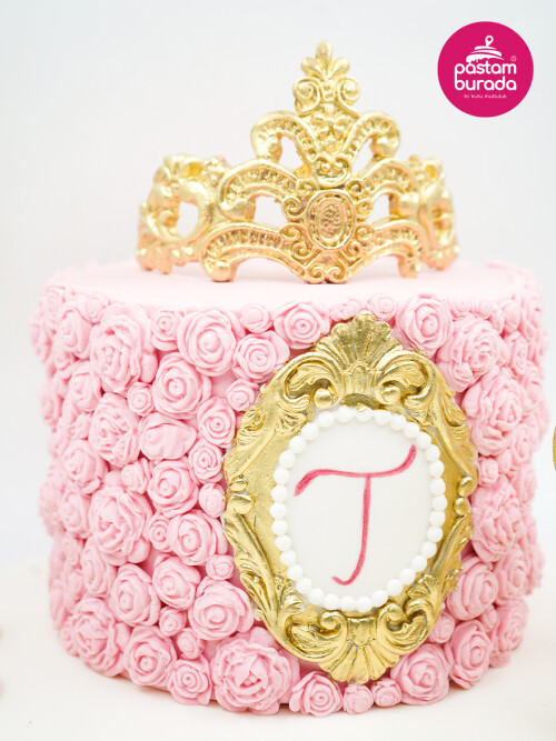 Gül Ve Gold Detay Tasarım Pasta