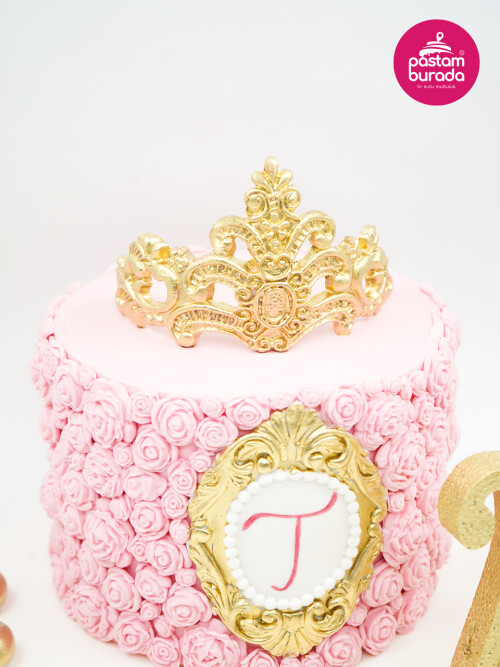 Gül Ve Gold Detay Tasarım Pasta