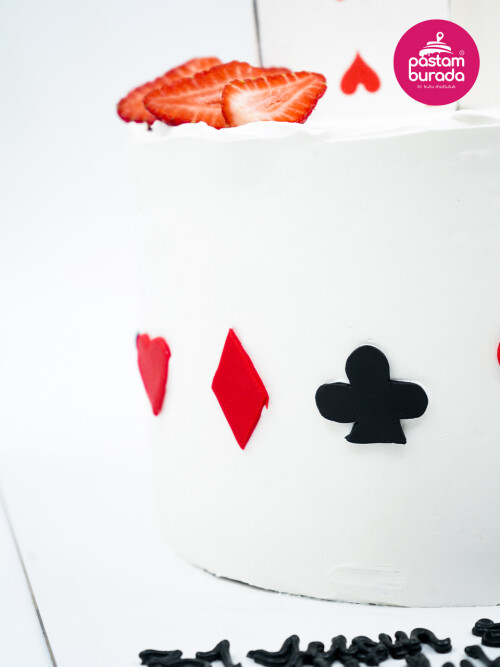 İskambil Kağıdı Detay Pasta