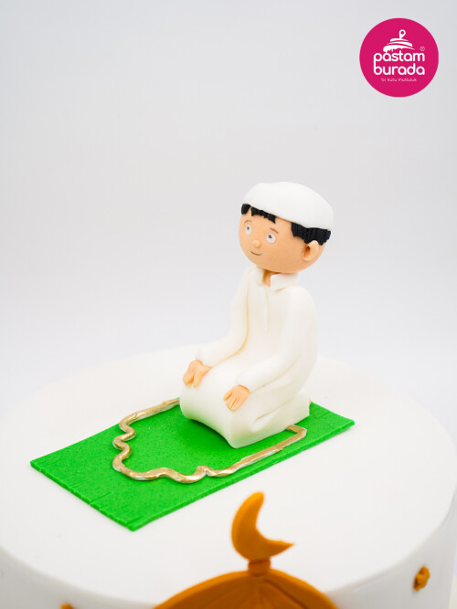 İslami Erkek Çocuk Konsept Pasta